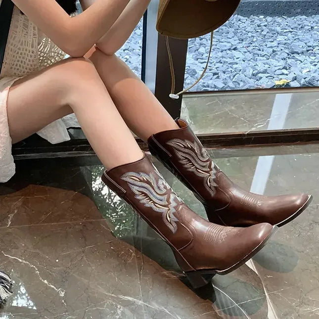 Women’s Retro Mid-Calf Embroidered Western Boots